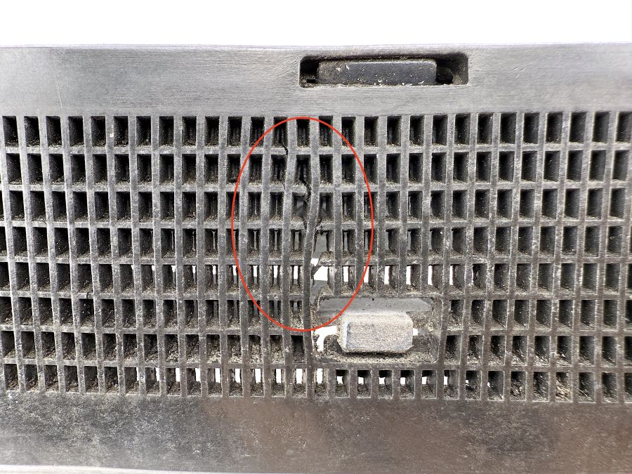 1296700208 | Mercedes SL500 | R129 Windshield cover right lower