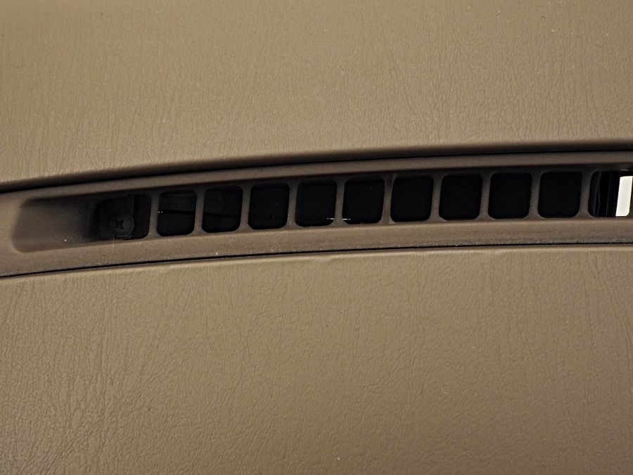 1296800087 1298601130 | Mercedes SL500 | R129 Front dashboard panel