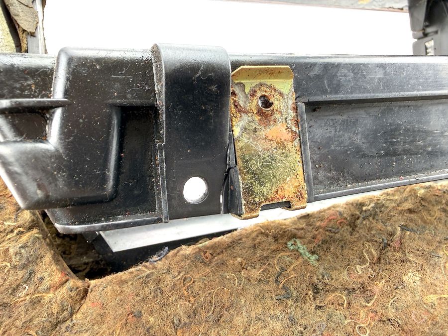 1296800087 | Mercedes 300SL-24 | R129 Front dashboard panel