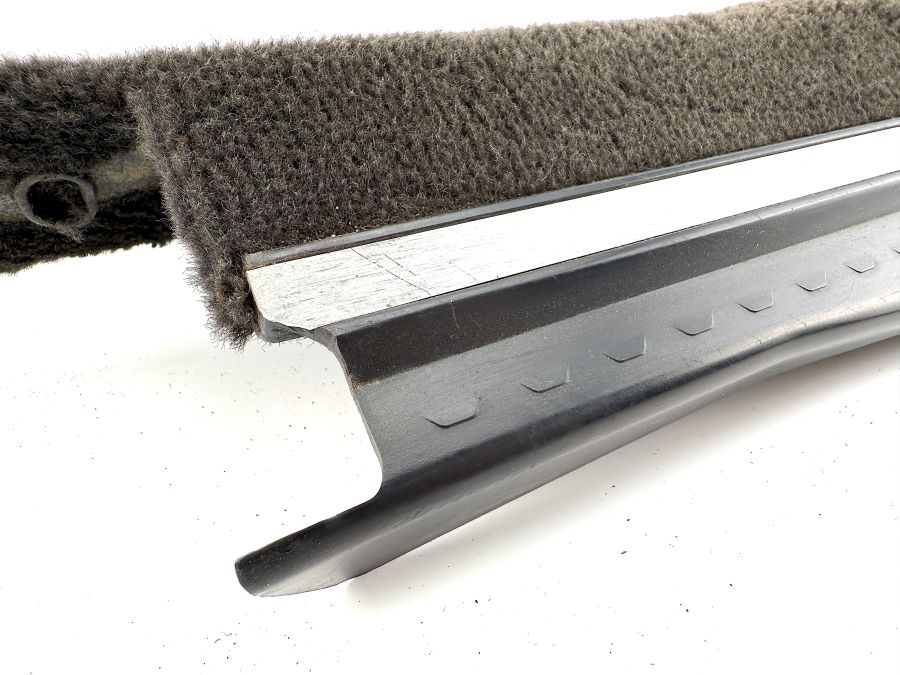 1296800135 | Mercedes SL500 | R129 Left door threshold pad