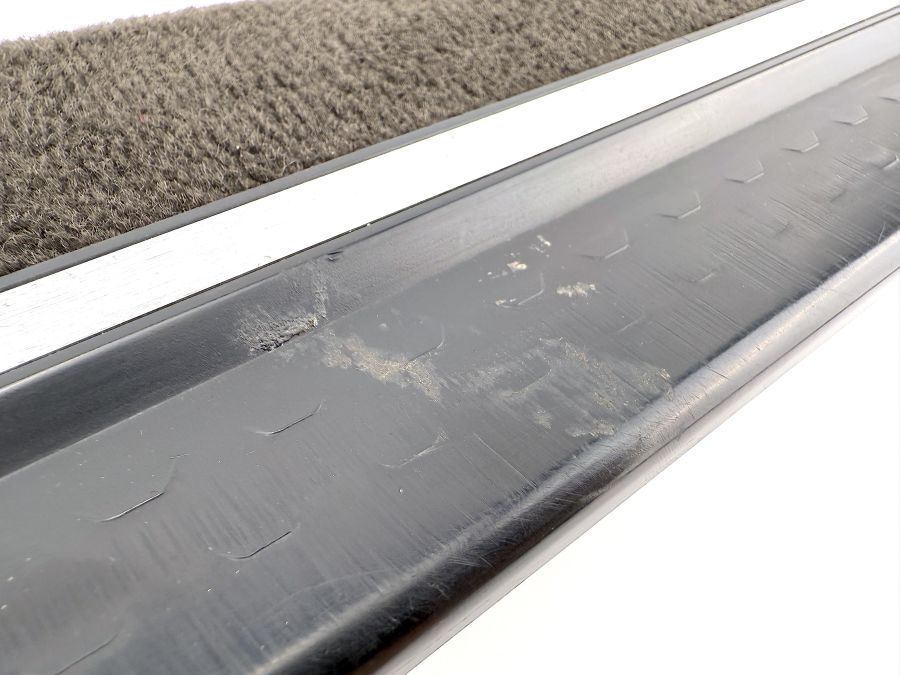 1296800135 | Mercedes SL500 | R129 Left door threshold pad