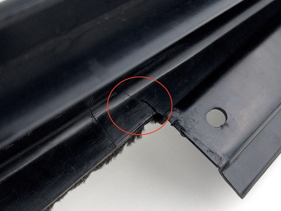 1296800235 | Mercedes SL500 | R129 Right door threshold pad 1296800235 | Mercedes SL500 | R129 Right door threshold pad