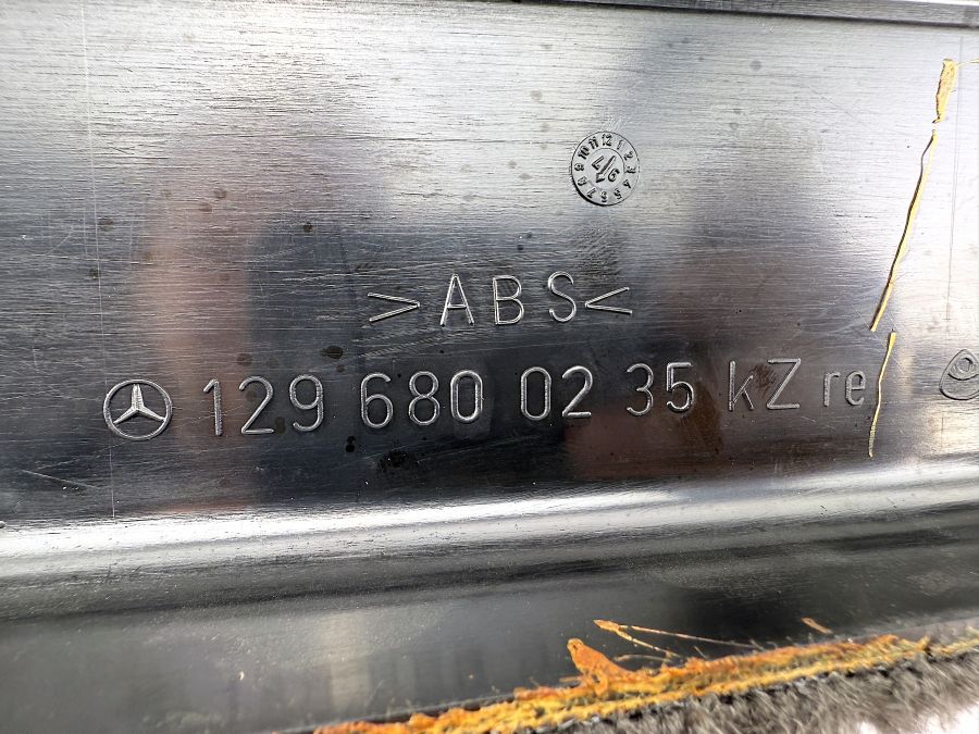 1296800235 | Mercedes SL500 | R129 Right door threshold pad