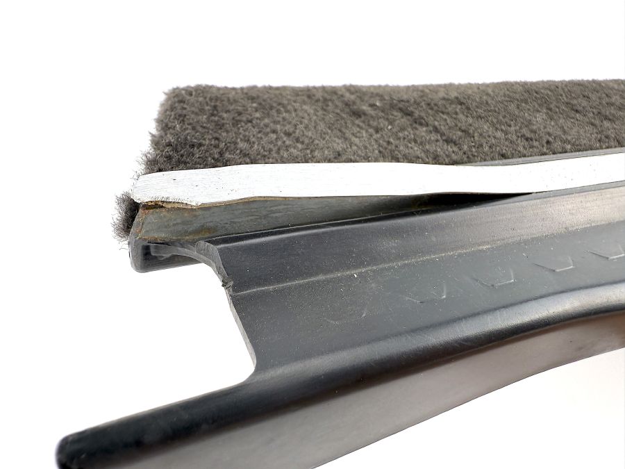 1296800235 | Mercedes SL500 | R129 Right door threshold pad 1296800235 | Mercedes SL500 | R129 Right door threshold pad