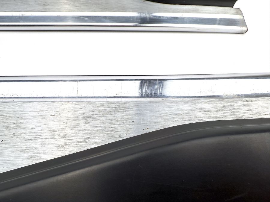 1296800335 1296800435 | Mercedes SL500 | R129 Left and right side threshold pads