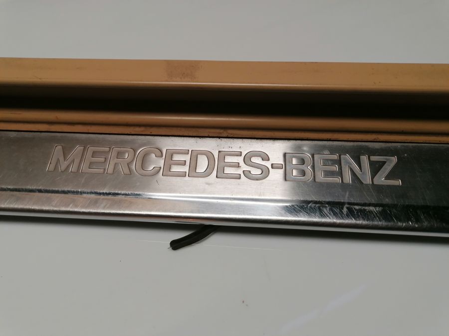 1296800335 | Mercedes 500SL | R129 Left side threshold pad