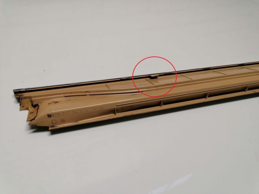 1296800435 | Mercedes 500SL | R129 Right side threshold pad