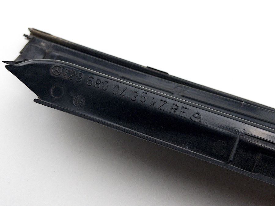 1296800435 | Mercedes SL500 | R129 Right door threshold pad 1296800435 | Mercedes SL500 | R129 Right door threshold pad