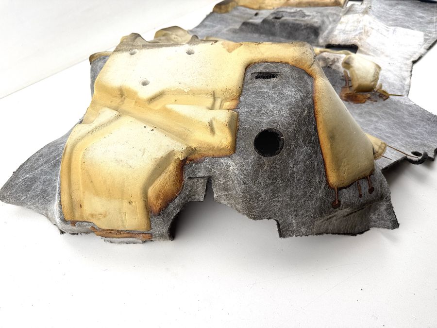 1296800940 | Mercedes SL500 | R129 Interior flooring carpet left side 1296800940 | Mercedes SL500 | R129 Interior flooring carpet left side