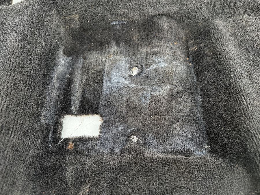 1296800940 | Mercedes SL500 | R129 Interior flooring carpet left side