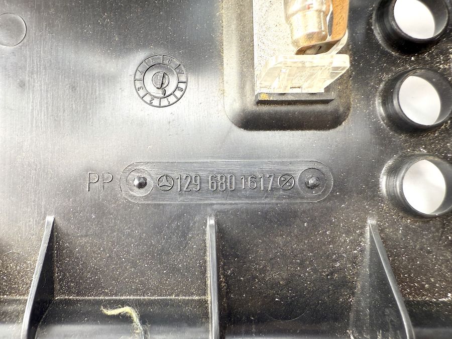 1296801617 | Mercedes SL500 | R129 Left lover dashboard cover