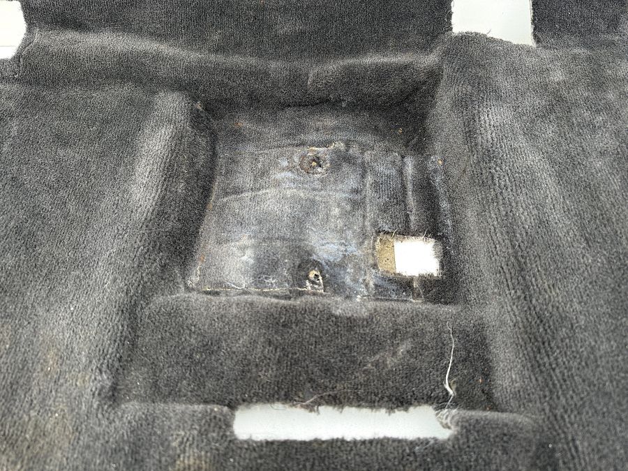 1296802240 | Mercedes SL500 | R129 Interior flooring carpet right side