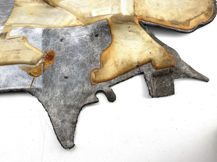 1296802240 | Mercedes SL500 | R129 Interior flooring carpet right side