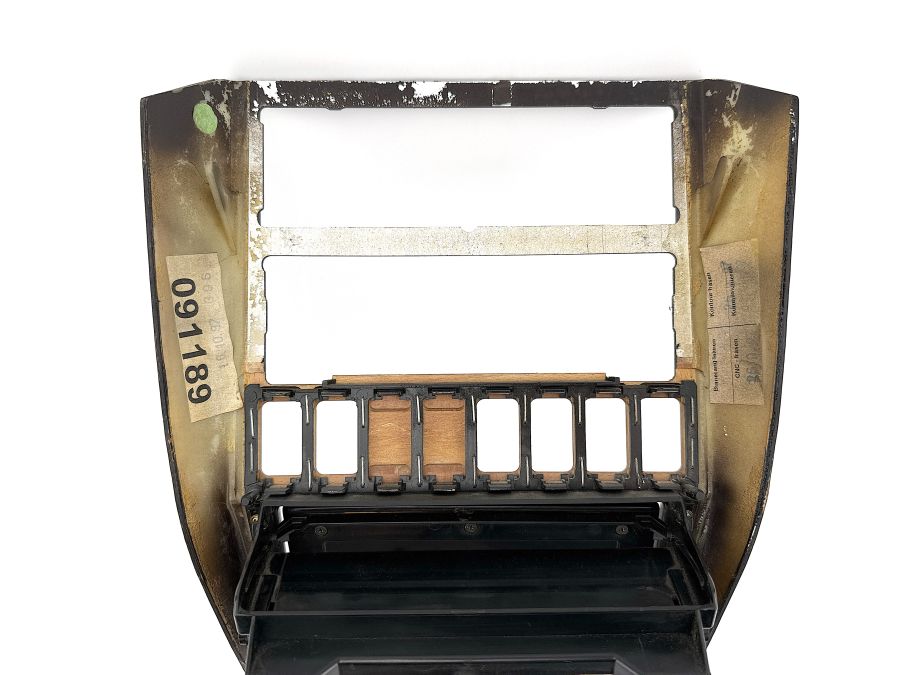 1296806636 1296830091 | Mercedes SL500 | R129 Front center console trim 1296806636 1296830091 | Mercedes SL500 | R129 Front center console trim