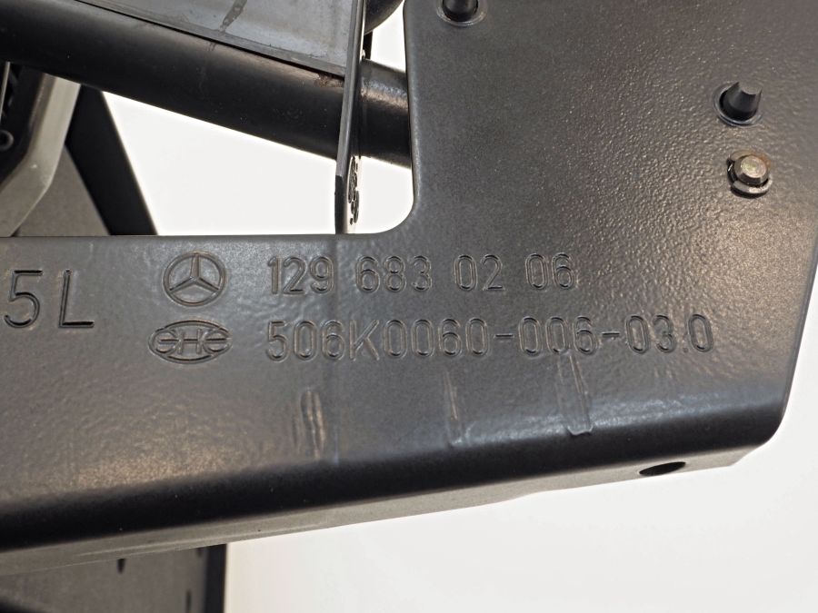 1296830206 1296808239 | Mercedes SL500 | R129 Center console armrest hinge