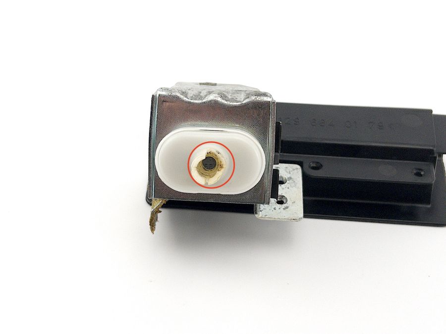 1296840179 | Mercedes SL500 | R129 Rear deck shelf storage lock left side