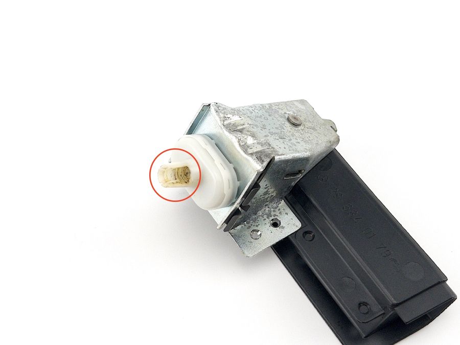 1296840179 | Mercedes SL500 | R129 Rear deck shelf storage lock left side