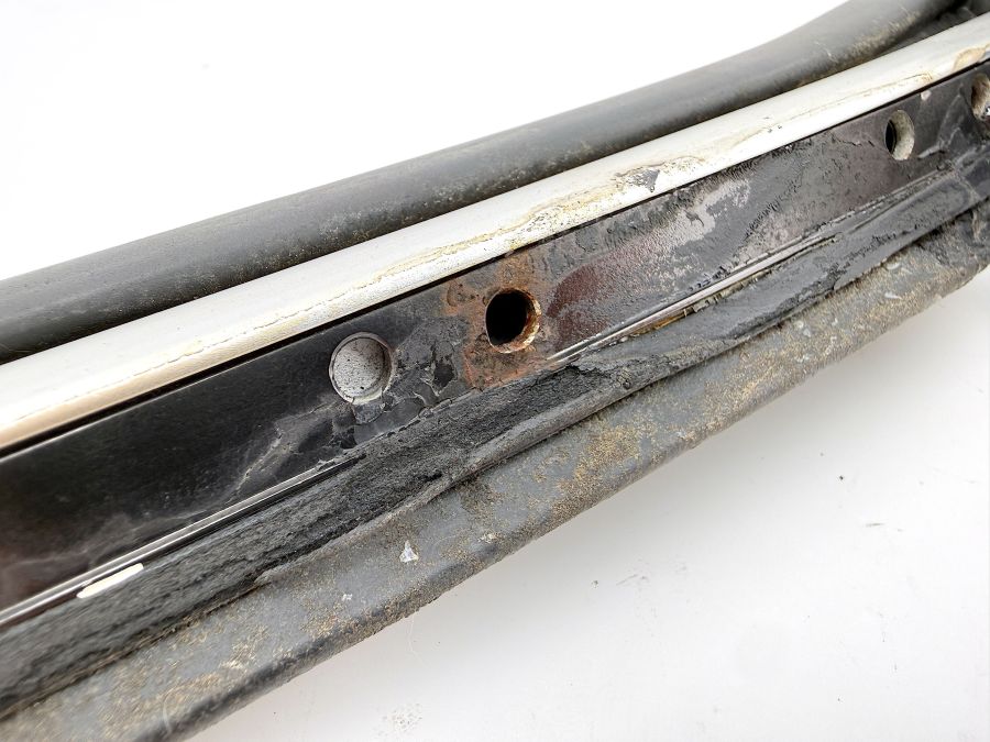 1296900139 | Mercedes 300SL-24 | R129 Windshield left rail trim