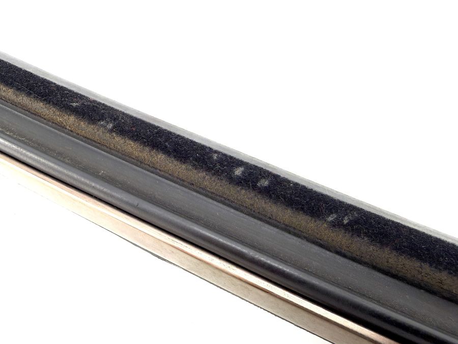 1296900139 | Mercedes 300SL-24 | R129 Windshield left rail trim