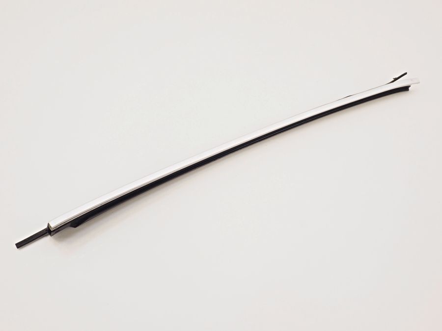 1296900239 | Mercedes SL500 | R129 Windshield right rail trim