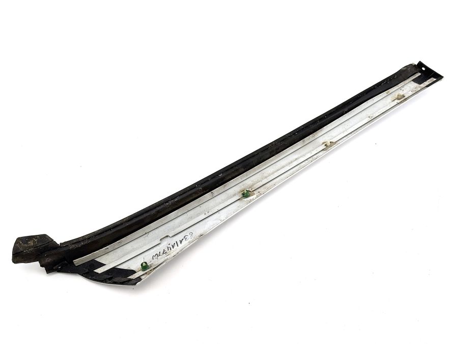 1296900287 1296980689 | Mercedes 300SL-24 | R129 Pillar trim right side