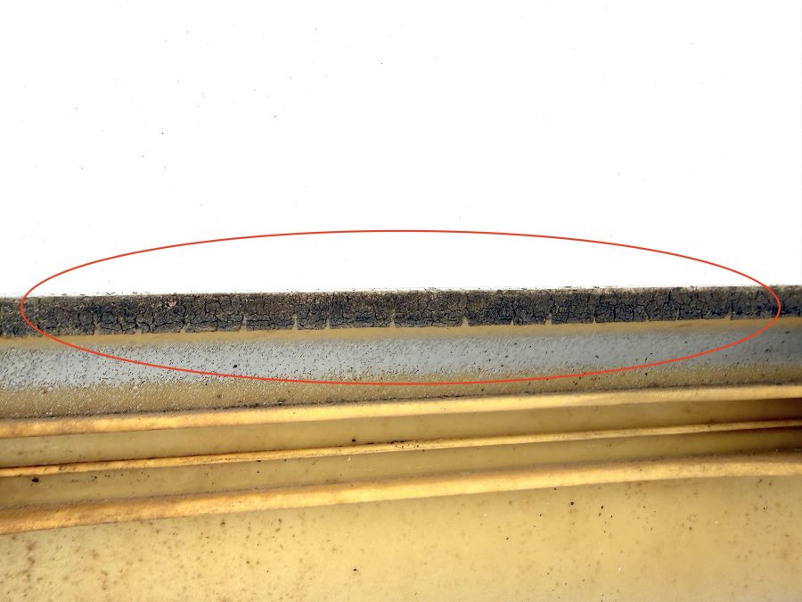 1296900440 | Mercedes 300SL-24 | R129 Front right door lower molding