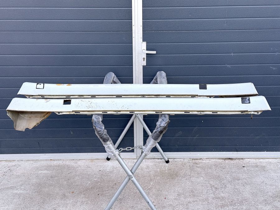 1296900740 1296900840 | Mercedes 300SL-24 | R129 Side skirts