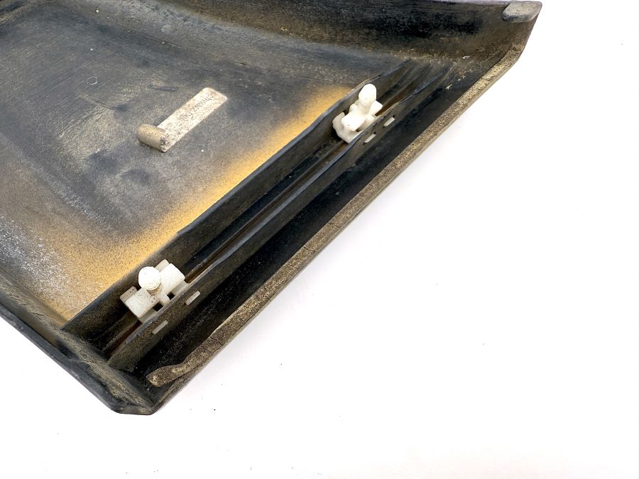 1296902340 | Mercedes SL500 | R129 Rear left side quarter panel trim