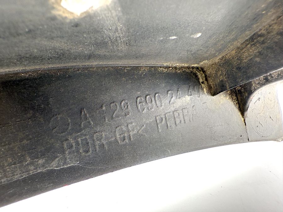 1296902440 | Mercedes SL55 | R230 Rear right side quarter panel trim