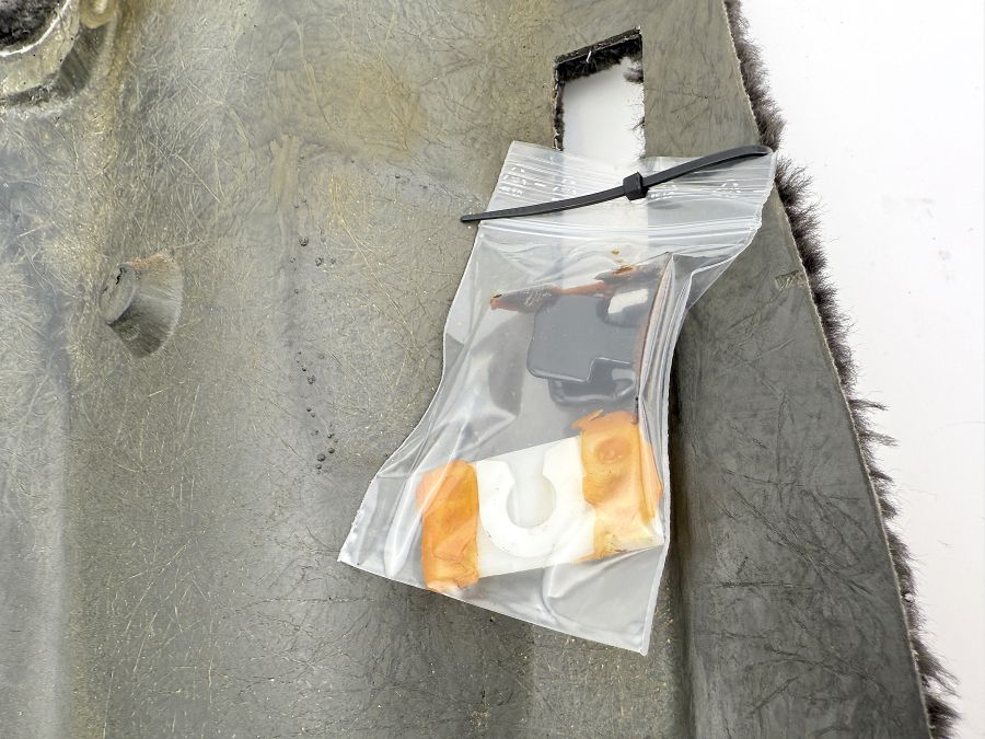 1296902441 1296920200 | Mercedes SL500 | R129 Right rear interior side panel 1296902441 1296920200 | Mercedes SL500 | R129 Right rear interior side panel