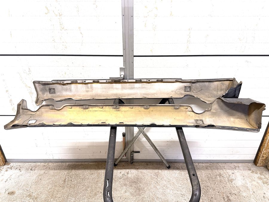 1296902740 1296902840 1296982730 | Mercedes SL500 | R129 Set of side skirts