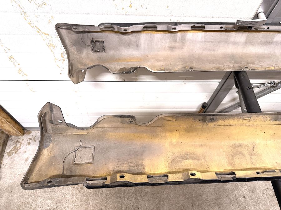 1296902740 1296902840 1296982730 | Mercedes SL500 | R129 Set of side skirts