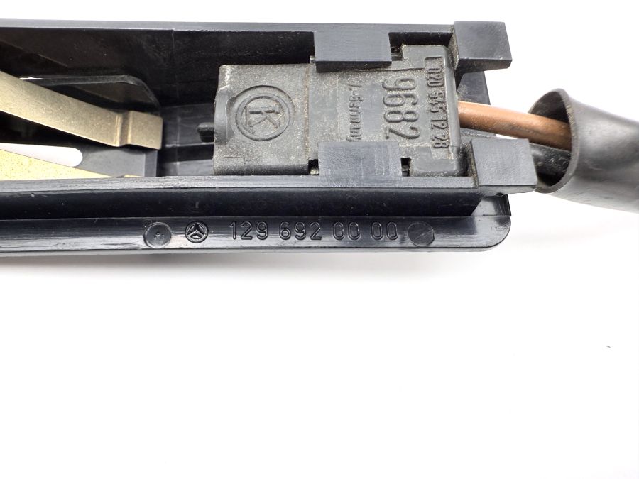 1296920000 0205451228 | Mercedes SL500 | R129 Hardtop defrost plug cover