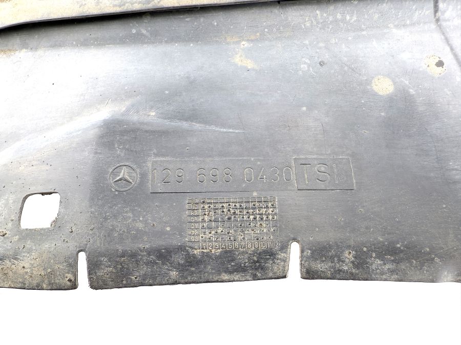 1296980430 1296980598 1296902230 | Mercedes SL500 | R129 Wheel arch liner right side