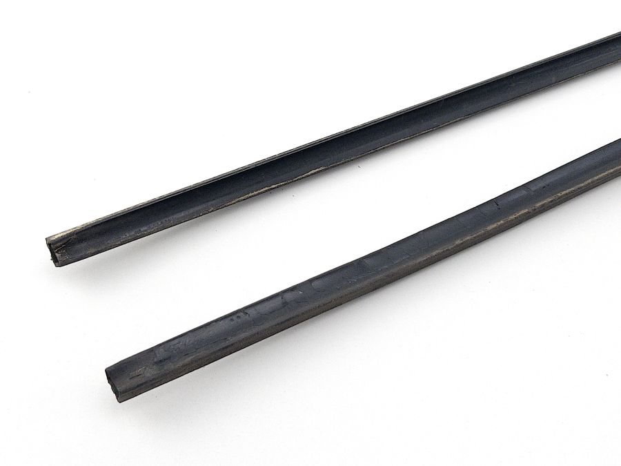 1296980998 2206980998 | Mercedes SL500 | R129 Gasket for side thresholds