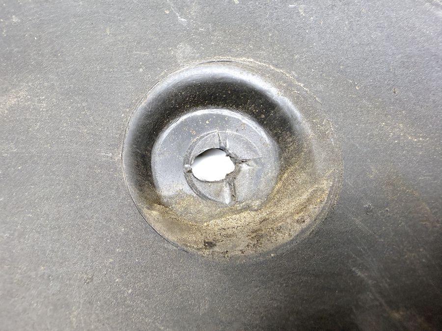 1296983030 | Mercedes SL500 | R129 Rear inner wheel arch lining right side 1296983030 | Mercedes SL500 | R129 Rear inner wheel arch lining right side