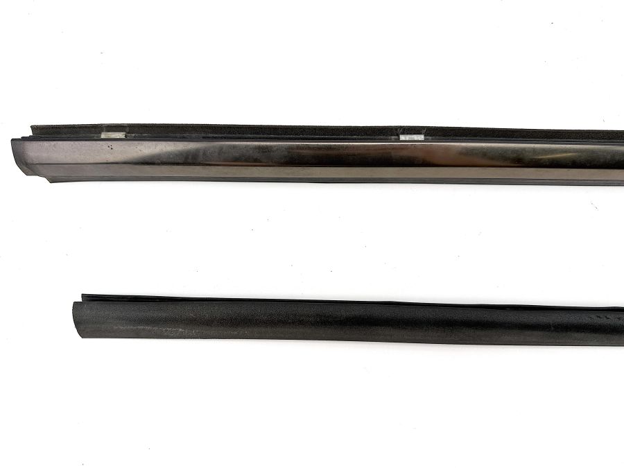 1297200278 1296900280 1297201024 | Mercedes SL500 | R129 Right door weatherstrip seal kit