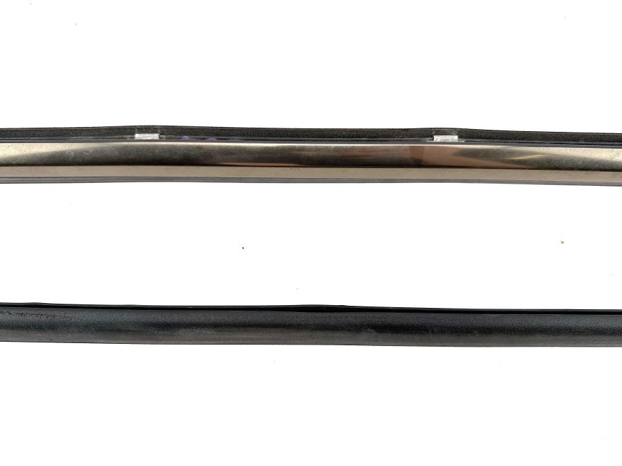 1297200278 1296900280 1297201024 | Mercedes SL500 | R129 Right door weatherstrip seal kit