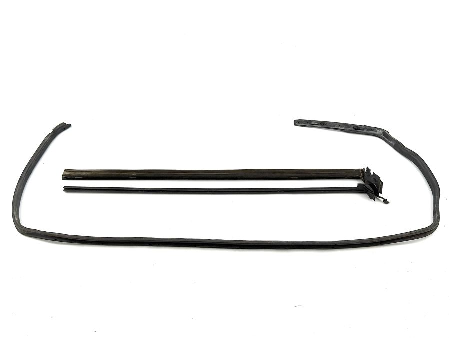 1297200278 1296900280 1297201024 | Mercedes SL500 | R129 Right door weatherstrip seal kit