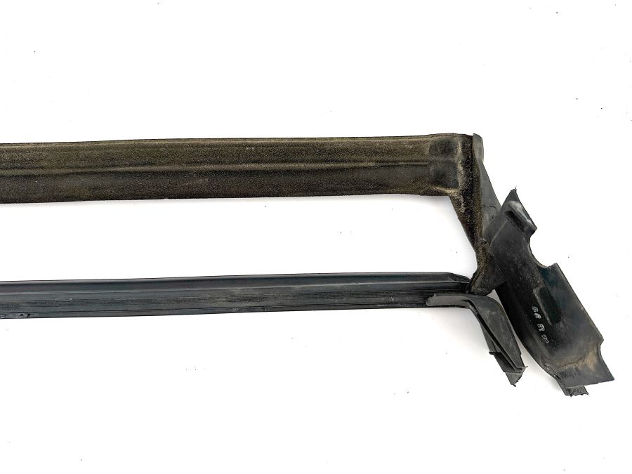 1297200278 1296900280 1297201024 | Mercedes SL500 | R129 Right door weatherstrip seal kit