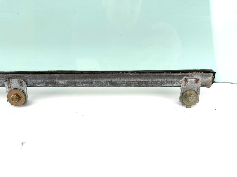 1297200718 | Mercedes SL500 | R129 Left door window 1297200718 | Mercedes SL500 | R129 Left door window