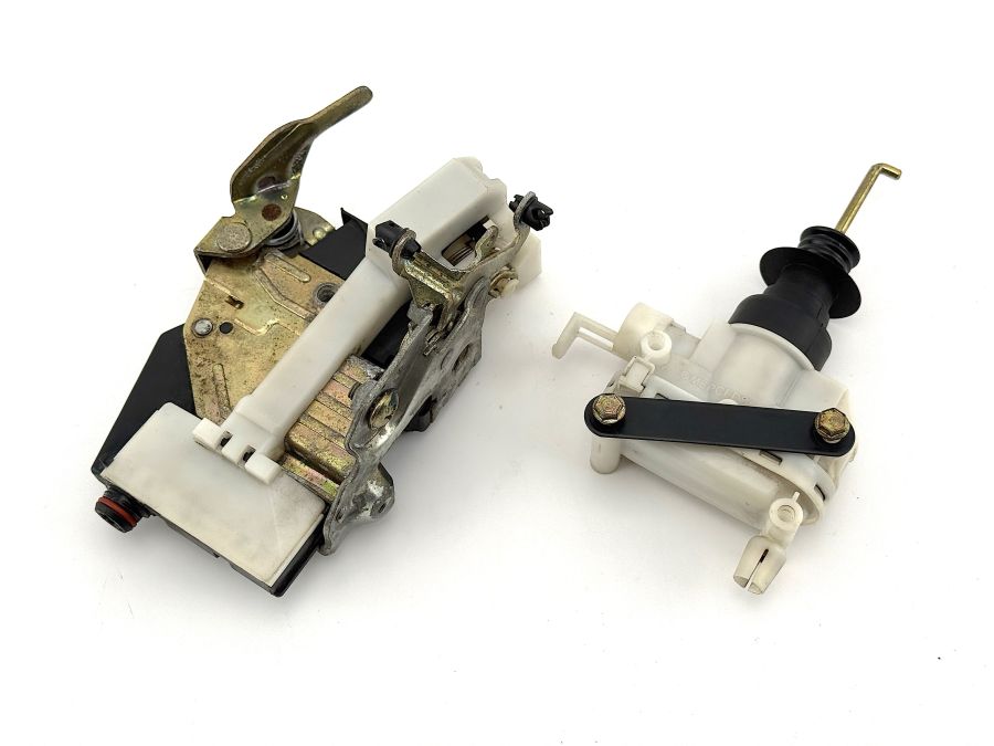 1297200835 1248002175 | Mercedes 300SL-24 | R129 Right side door lock latch actuator