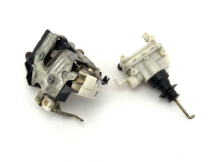1297200835 1248002175 | Mercedes 300SL-24 | R129 Right side door lock latch actuator