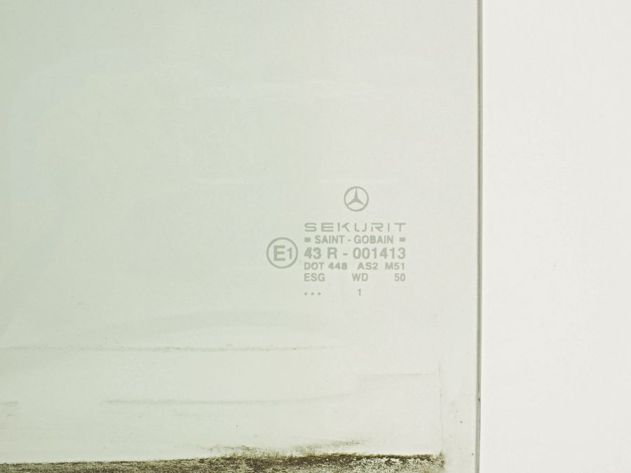 1297201218 | Mercedes SL500 | R129 Right door window