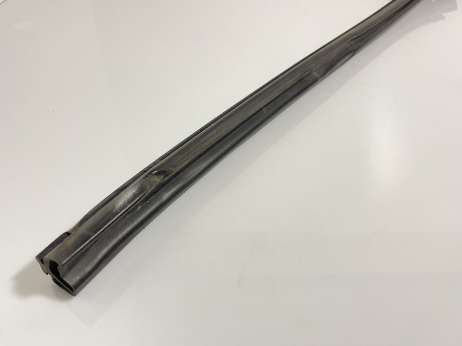 1297201278 | Mercedes SL500 | R129 Front window sealing frame