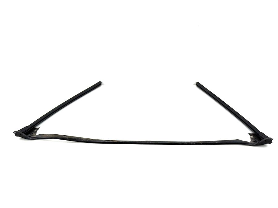 1297201278 | Mercedes SL500 | R129 Front window sealing trim