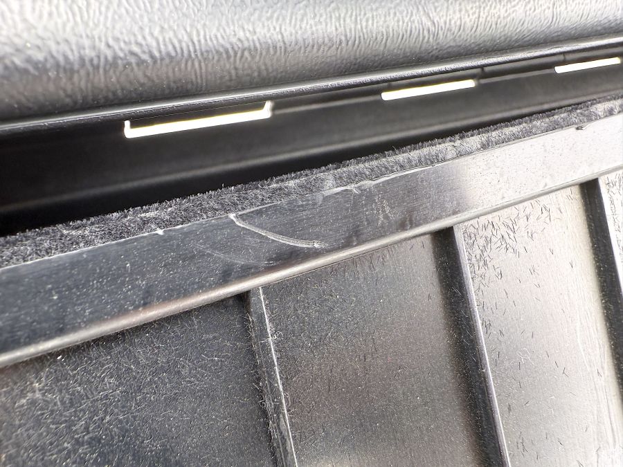 1297201548 1297270755 1297201574 | Mercedes SL500 | R129 Left door facelift panel glovebox