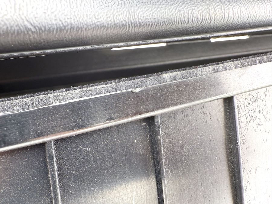 1297201548 1297270755 1297201574 | Mercedes SL500 | R129 Left door facelift panel glovebox