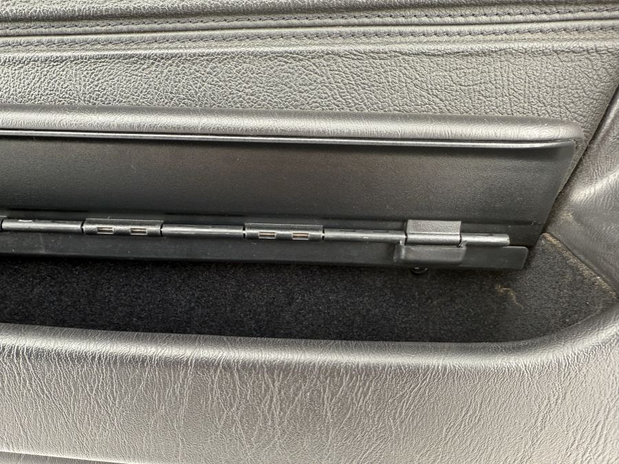 1297209470 1297208670 1297201648 | Mercedes SL500 | R129 Right passenger interior door panel