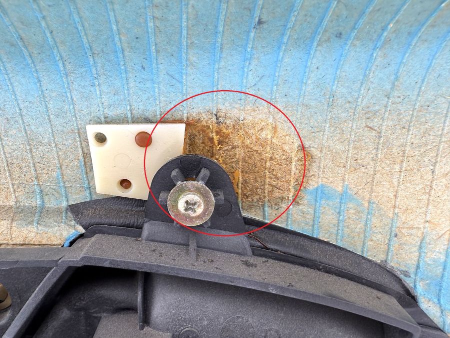 1297209470 1297208670 1297201648 | Mercedes SL500 | R129 Right passenger interior door panel